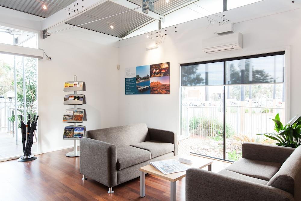 Majestic Oasis Apartments Порт-Огаста Экстерьер фото