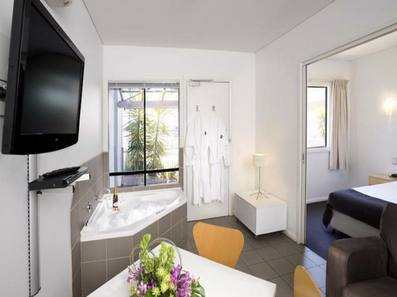 Majestic Oasis Apartments Порт-Огаста Экстерьер фото